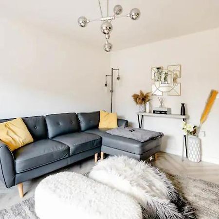 Stunning Private Room In A Home - Bathroom & Parking! Salford (Greater Manchester) Exterior foto