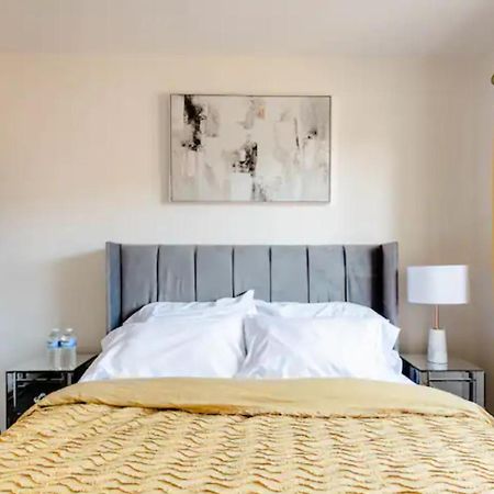 Stunning Private Room In A Home - Bathroom & Parking! Salford (Greater Manchester) Exterior foto