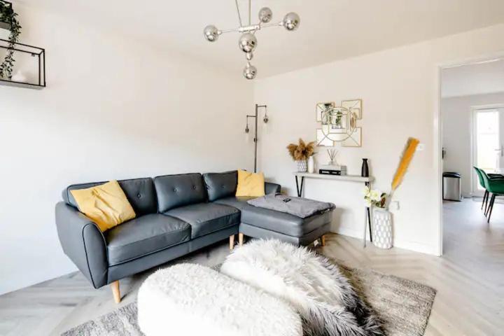 Stunning Private Room In A Home - Bathroom & Parking! Salford (Greater Manchester) Exterior foto